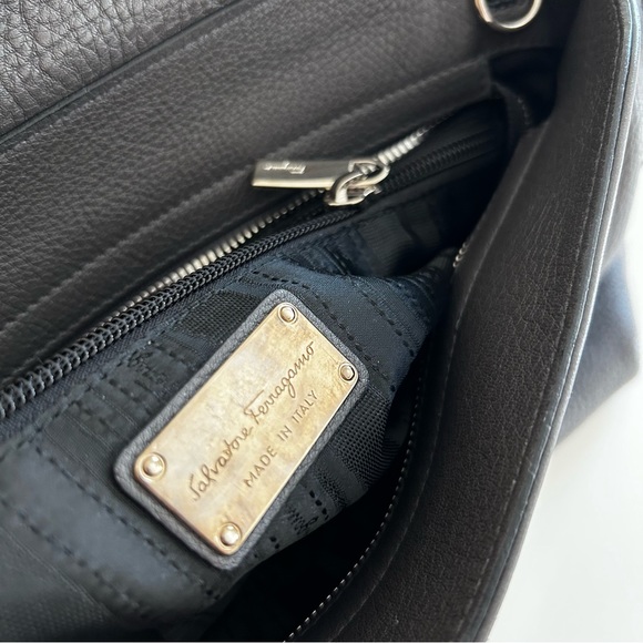 Salvatore Ferragamo Sofia Shoulder Bag Dark Gray Pebble Calfskin - Picture 13 of 16